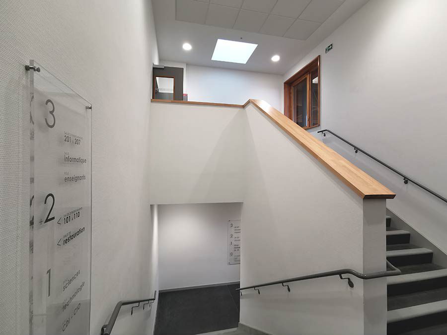 cage d'escalier collège Jules-Flandrin